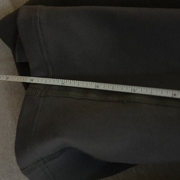 NWT UNDER ARMOUR WOMEN'S UA MOTION BIKE SHORTS - Size MEDIUM/ GRAY - Picture 3 of 13